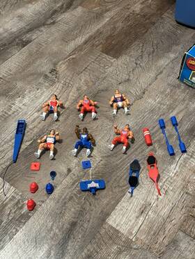American Gladiators 970-4068 Laser Action Figures Playset With Accessories