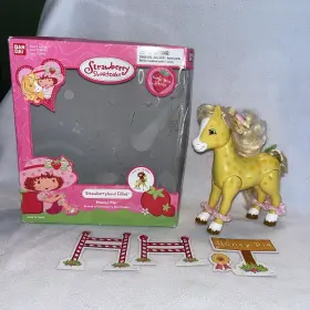 Bandai 045557159467 Strawberry Shortcake Honey Pie Strawberryland Fillies Used With Original Box