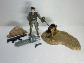 Usa20129 Chap Mei K9 Dog Army Figure Toy Set Chainsaw Rifle Handgun Sandbags Terrain