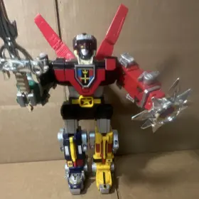 0381m Daka Toys 30wlp Voltron Action Figure Playset Sword Shield Multicolor Plastic Metal
