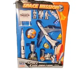 Daron 606411381457 Lunar Explorer Playset Exclusive From National Air Space Museum. Open Box