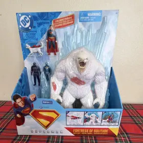 Stg8105 Dc Superman And Krypto Fortress Of Solitude Playset With Yeti Action Figures