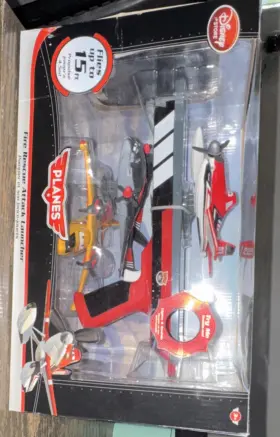 603314100 Disney Planes Fire And Rescue Attack Launcher Playset Dusty Crophopper Cabbie