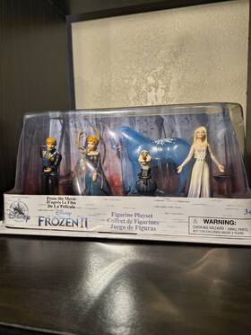 Disney 637132385269 Frozen Ii Boxed Figurine Playset Elsa Anna Olaf Kristoff Sven