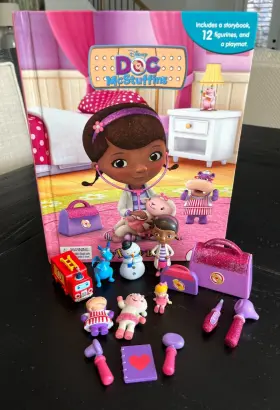 Disney 782764323083 Doc Mcstuffins My Busy Books Storybook Figures / Playmat Activity