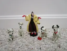 Disney 887734293355 101 Dalmatians Figurine Playset 5 Piece Cake Toppers 2-4 Inch