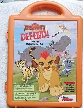 Disney 978-1484719139 Lion Guard Magnetic Playset Activity Book 22 Magnets 6 Play Scenes