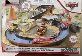 Ggl47 Disney Cars Toys Pixar Race Around Radiator Springs Playset