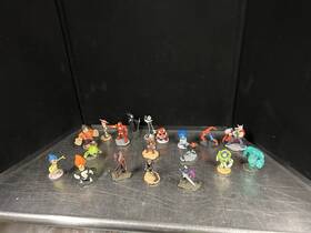 Disney Inf-1000003 Infinity Figures Lot Of 19 Spider-man Toy Story Monsters High