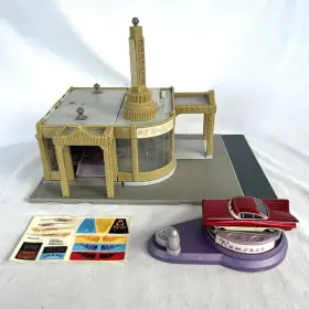 Disney Pixar 027084615357 Cars Ramones House Of Body Art Playset Mattel Working With Diecast