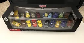 Disney Pixar 461074968007 Store Cars 3 Mega Figurine Playset