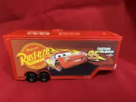 H6422 Disney Pixar Cars Lightning Mcqueen #95 Rusteze Mack Superliner Trailer Read