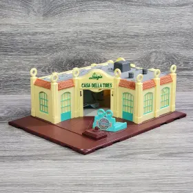 H7684 Disney Pixar Cars Luigis Casa Della Tires Playset Light Up Fold Out Incomplete