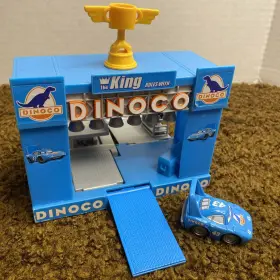 M6004 Disney Pixar Dinoco Garage Playset Cars Mini Adventures The King Euc