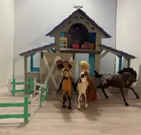 39060 Dreamworks Spirit Riding Free Barn Playset Horse And Lucky Doll New Toy 3