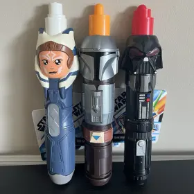 Hasbro 010993777860 Star Wars Lightsaber Squad 3 Pack Mandalorian Ahsoka Darth Vader