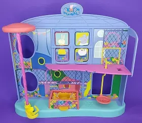 Hasbro 010993881208 Peppa Pig - Peppas Ultimate Play Center Playset Building Only Euc