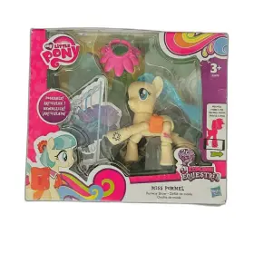 Hasbro 010994932367 My Little Pony Explore Equestria Poseable Miss Pommel Sightseeing Nib