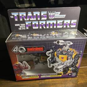 Hasbro 41861 Transformers 40 Years Playset Autobot Ramhorn And Bombshell Boxed