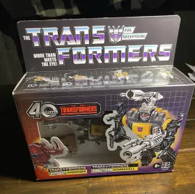 41861 Hasbro Transformers 40 Years Playset Autobot Ramhorn And Bombshell Boxed