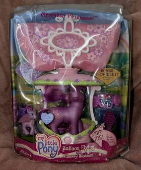 Hasbro 61647/61644 My Little Pony Balloon Flying With Cherry Blossom New In Box