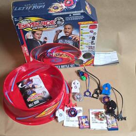 Hasbro Bb-28b Beyblade Metal Fusion Vortex Battle Set Storm Pegasus L-drago Launchers