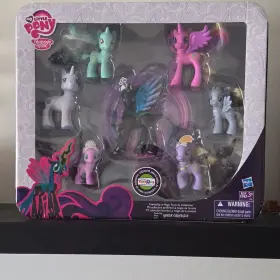 C9631 Hasbro My Little Pony Friendship Is Magic Playset Queen Chrysalis Cadance Boxed C9631 Hasbro My Little Pony Friendship Is Magic Playset Queen Chrysalis Cadance Boxed