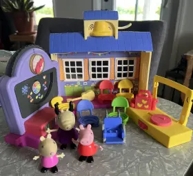 F2166 Hasbro Peppa Pig S Adventures Peppas School Playgroup Preschool Toy With Speech