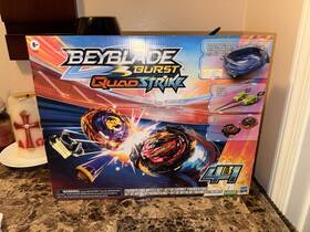 Hasbro F6781 Beyblade Burst Quadstrike Thunder Edge Battle Set With 2 Launchers And Tops