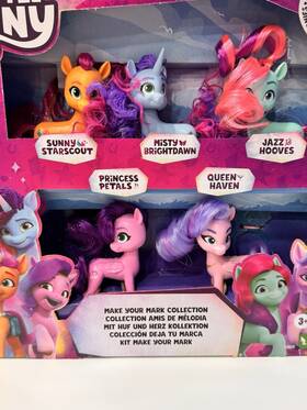 Hasbro F6820 My Little Pony Make Your Mark 5 Figure Playset Sunny Starscout
