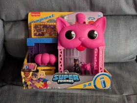 Hwd50 Imaginext Dc Super Friends Catwoman Playhouse Playset With Figure And Accessories