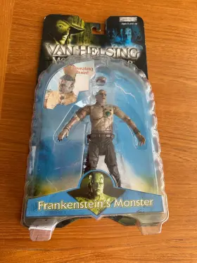Jakks Pacific 039897410043 Van Helsing Monster Slayer Frankensteins Revealing Brain - New