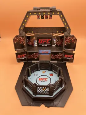 04262 Jakks Pacific Ufc Micro Fighters 2-in-1 Arena Training Center Playset 2010 With Figures
