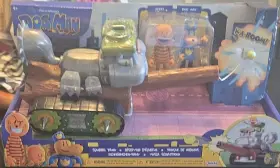 3005b101 Jakks Pacific Dog Man Petey Squirrel Tank Playset Articulated Figures