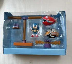 41442 Jakks Pacific Sonic The Hedgehog Action Figures 2.5 Inch Diorama Set. Retail Packaging Damaged