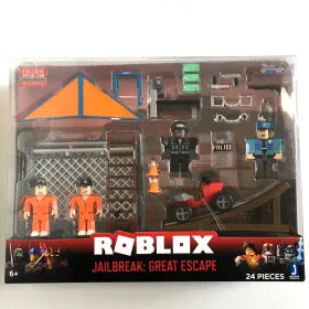 Jazwares 191726004219 New Roblox Jailbreak Great Escape Playset Virtual Item Code Figures Cop Swat