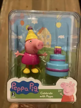 Jazwares 191726013518 Peppa Pig Celebrate With Birthday Cake And Figure 2.5 Inch