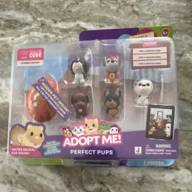 Ame0188-120424-vt Jazwares Adopt Me Perfect Pups 7pc Playset Water-reveal Egg Golden Chow