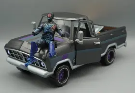 Fnt1019 Jazwares Fortnite Vehicle - The Bear 4x4 Truck Led Lights Damaged Fig-qxze