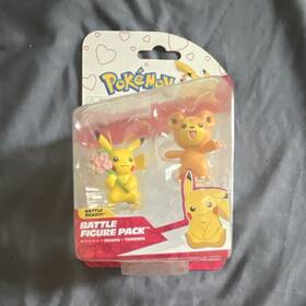 Jazwares Pkw2488 Pok Mon Pikachu And Teddiursa Battle Figure Pack Playset