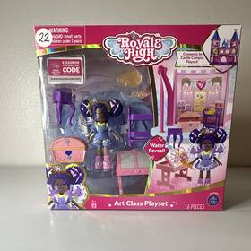 Jazwares Rh10037 Royale High Art Class Playset 16 Pieces Water Reveal Connects Castle
