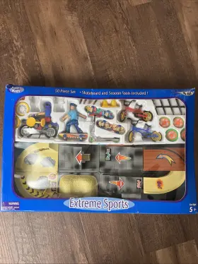 Just Kidz 072000782149 Vintage Extreme Sports 50 Piece Playset Skateboard/ Scooter Sealed New