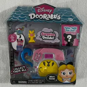 Just Play 886144446535 Disney Doorables Mini Playset Alices Teacup With Mystery Figure