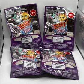 Just Play 886144485336 Set Of 4 - Kitty In My Pocket Collectible Figures Sealed
