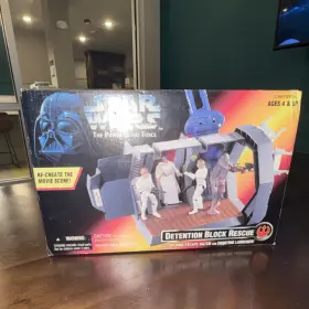 2758477574 Kenner Star Wars Detention Block Rescue Playset Princess Leia Vintage Features
