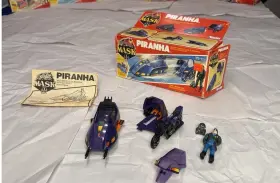 37330 Kenner Mask Piranha Motorcycle/submarine With Figure And Box