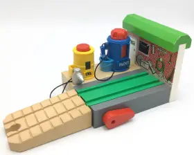 Lc99344 Learning Curve Thomas And Friends Abbey Repair Shed Complete With Track Wooden Clickity Clack Train