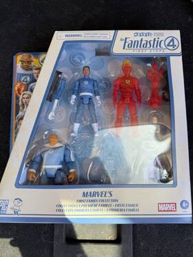 Marvel G0902 Fantastic Four Action Figure Playset Mr. Invisible Woman