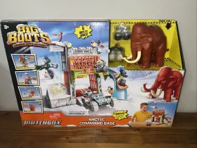 Matchbox 746775264611 Big Boots Arctic Command Base New 2012