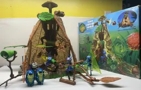 Mattel 074299193347 Disney Pixar A Bugs Life Giant Light Up Anthill Fortress Incomplete Read